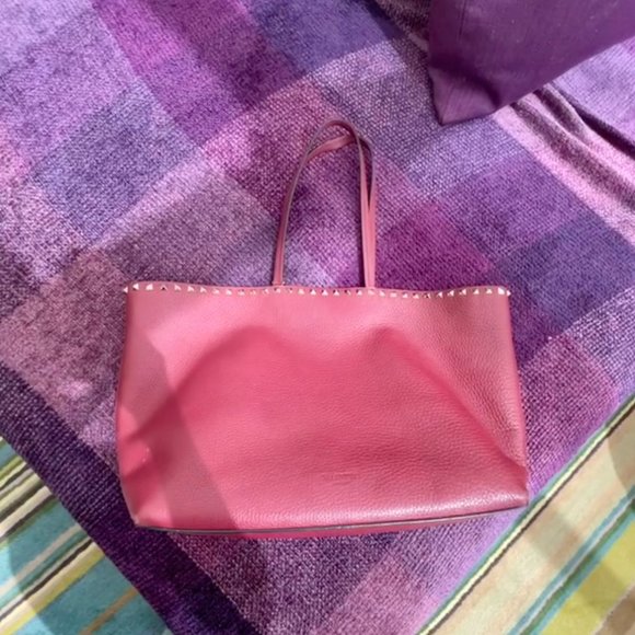 Valentino Garavani Rockstud Tote - Picture 7 of 15